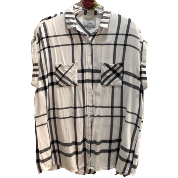 Rails Tops - RAILS Britt Short-Sleeve Button-up Plaid Shirt Medium